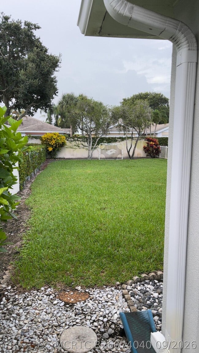 4426 Lacey Oak Dr