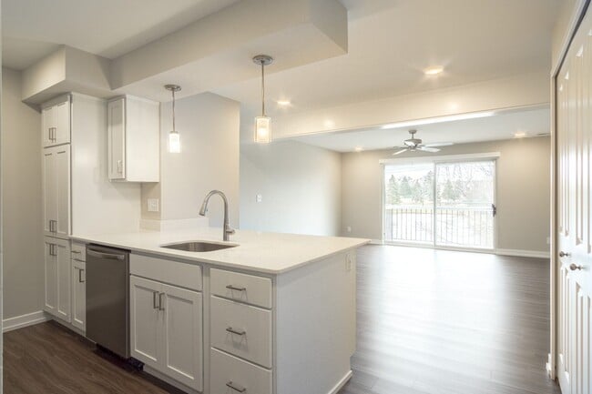 Upgraded Apartment (2022) - Hillside Apartments