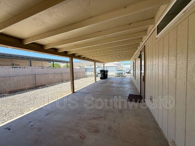 Photo - 622 Riverfront Dr