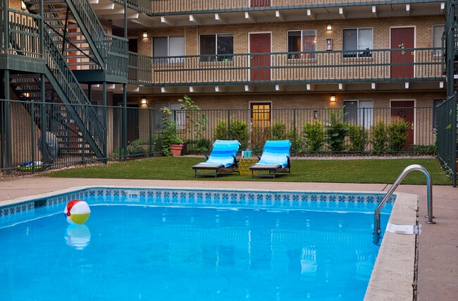 Weston Ridge Apartments