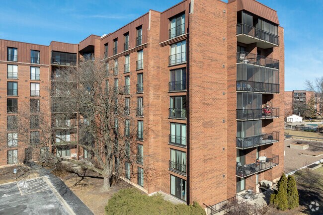 Photo - Wilshire Green