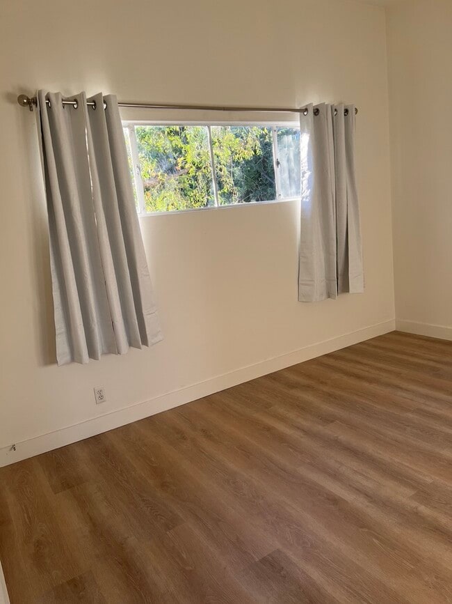 Photo - 11333 Venice Blvd Unidad 5