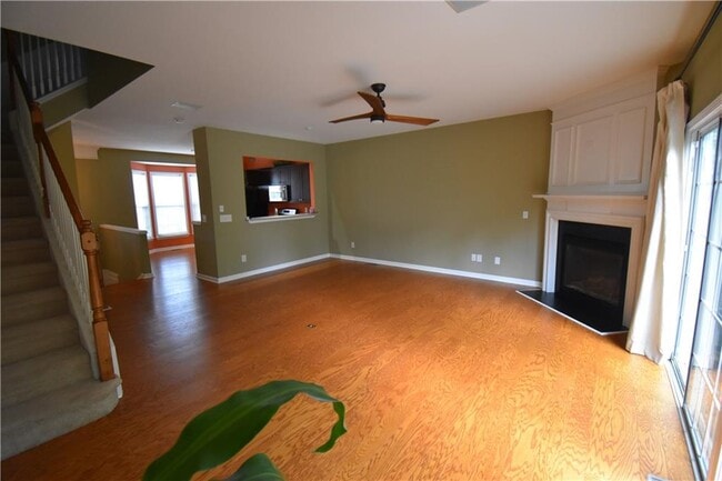 Photo - 1002 Thornborough Dr