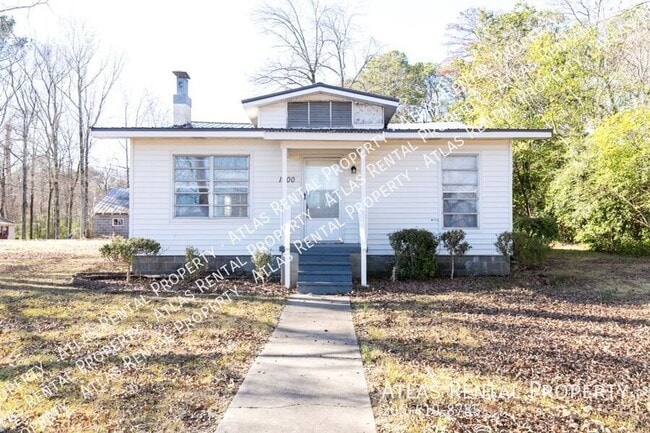 Building Photo - 1900 Edwards Ave Rental