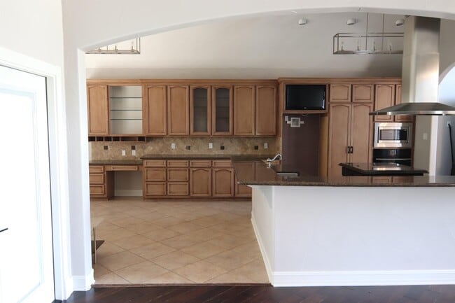 Photo - 7950 Riviera Ct