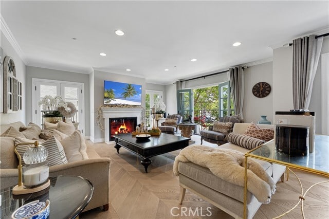 Photo - 277 S Spalding Dr Unit 201