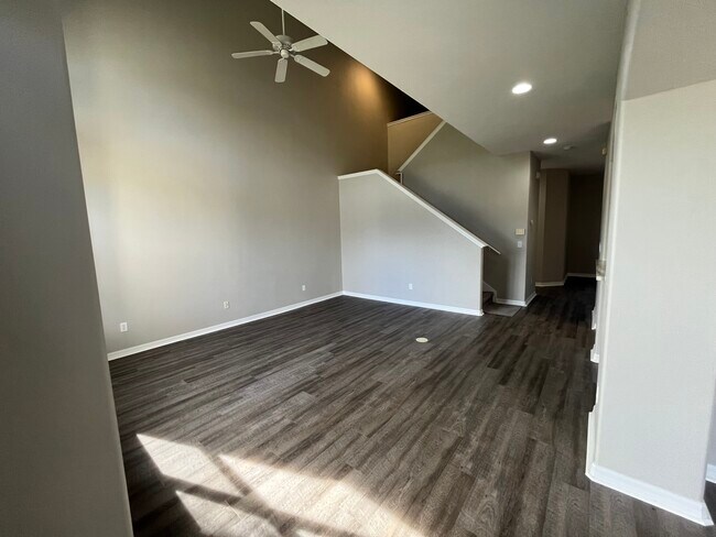 Photo - 338 Airport Rd