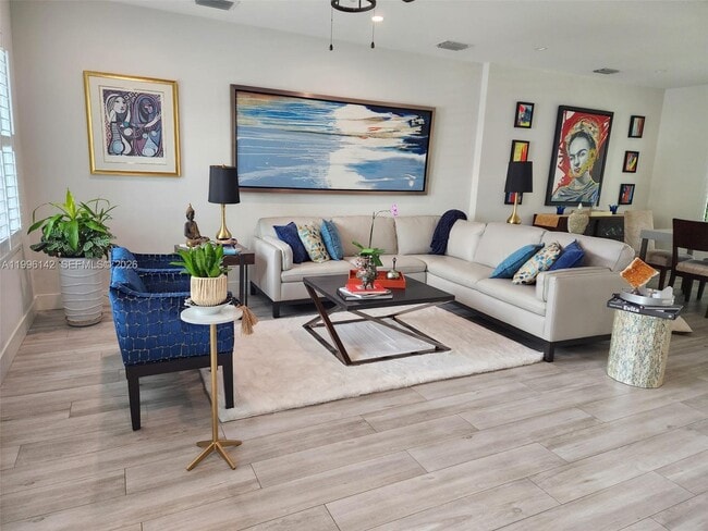 Photo - 1411 SW 66th Ave