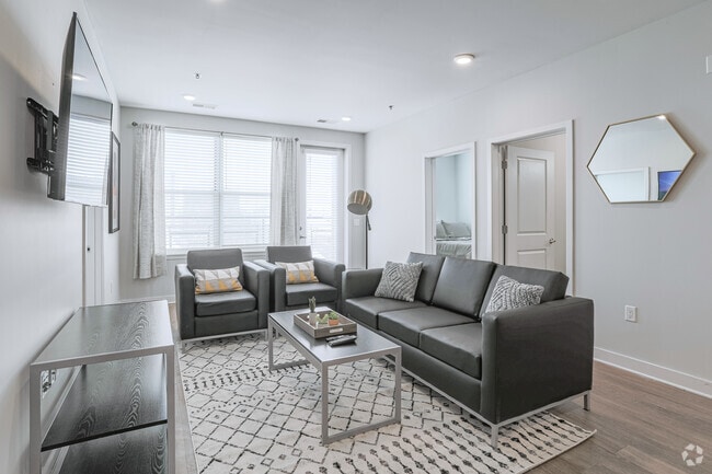 4BR, 2BA - 1,018SF - Living Room