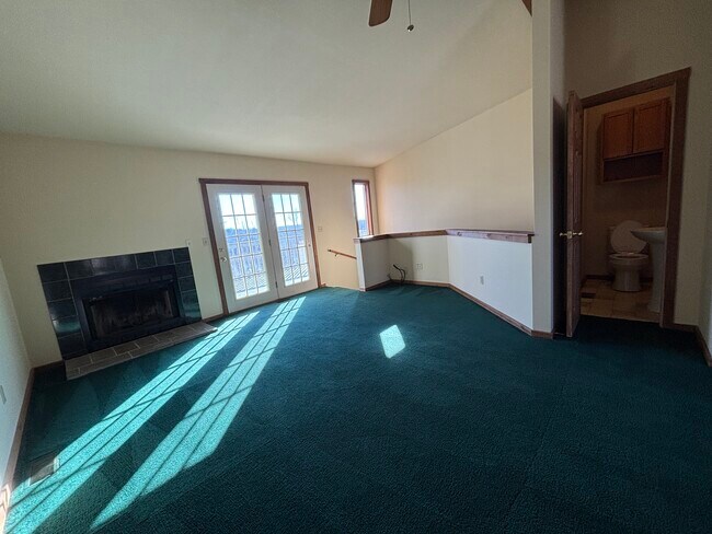 Photo - 284 Jefferson St