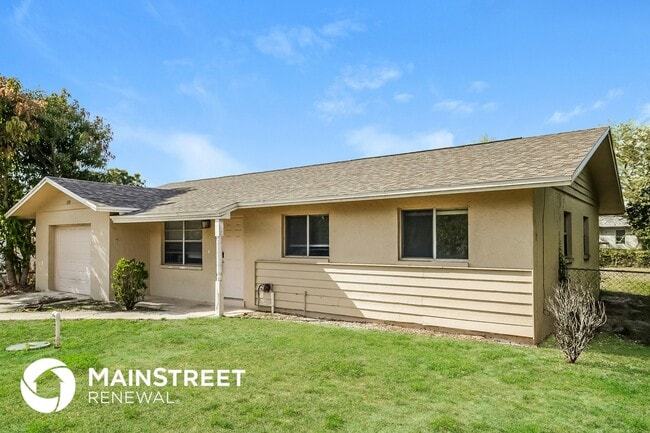 Photo - 5210 2nd St W