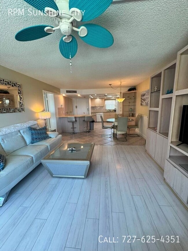 Photo - 4550 Cove Cir