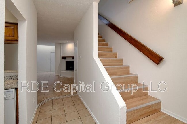 Photo - 5407B Chimney Rock Rd