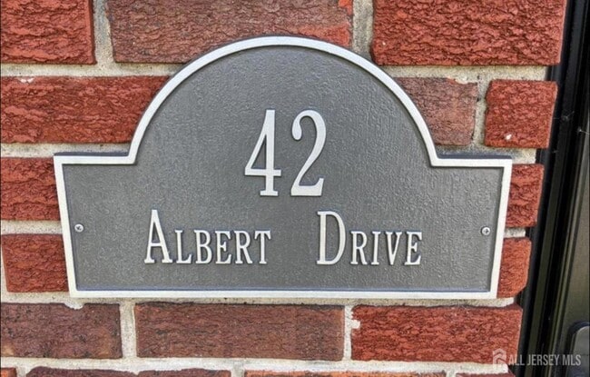 Photo - 42 Albert Dr