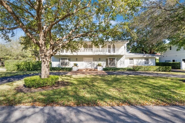 1285 Algardi Ave