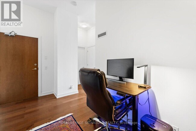 Photo - 2220 Lake Shore Blvd W Unit PH05