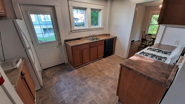 Photo - 311 Fairmount Ave