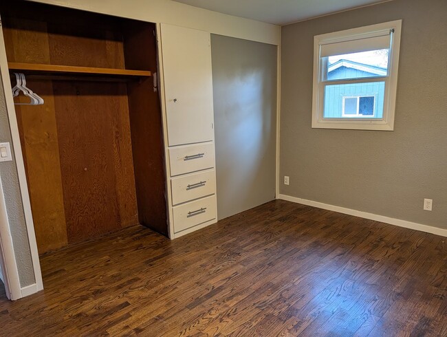 Photo - 628 Jameson St