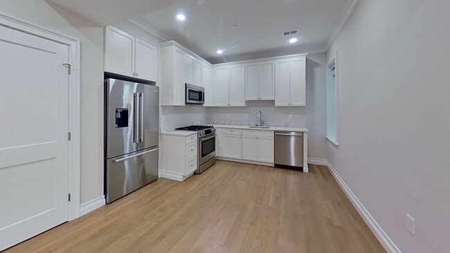 Building Photo - 14 Mount Hood Rd Unit #6