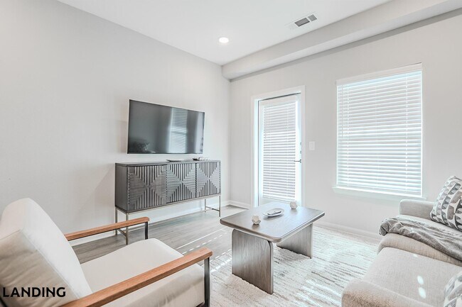 Photo - 1650 Harris Hill Rd Unidad 05-5107