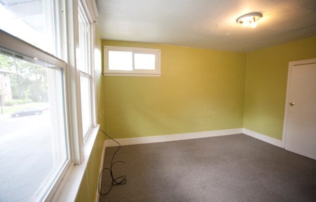 Living Room 805 NE California - Ap2 - 910 NE C St