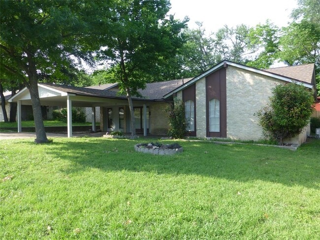 Photo - 1708 Raven Dr House