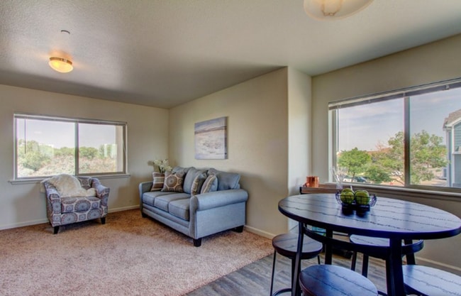 Photo - Fantastic 2 Bedroom Condo Avail 5/13