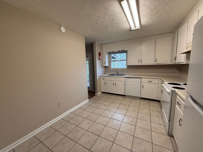 Photo - 110/112 Jockey Club Dr Unit 110