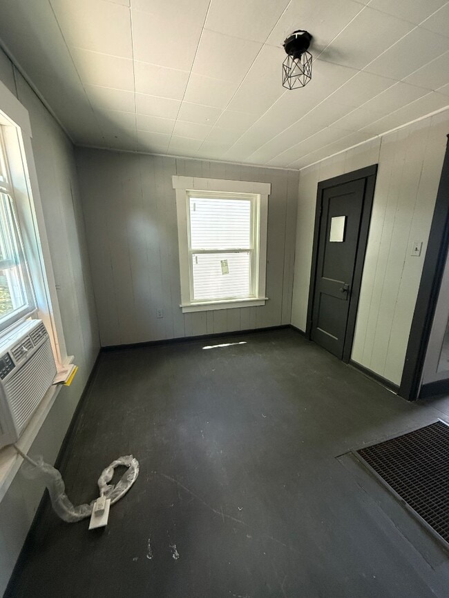 Photo - 612 Cabell Dr