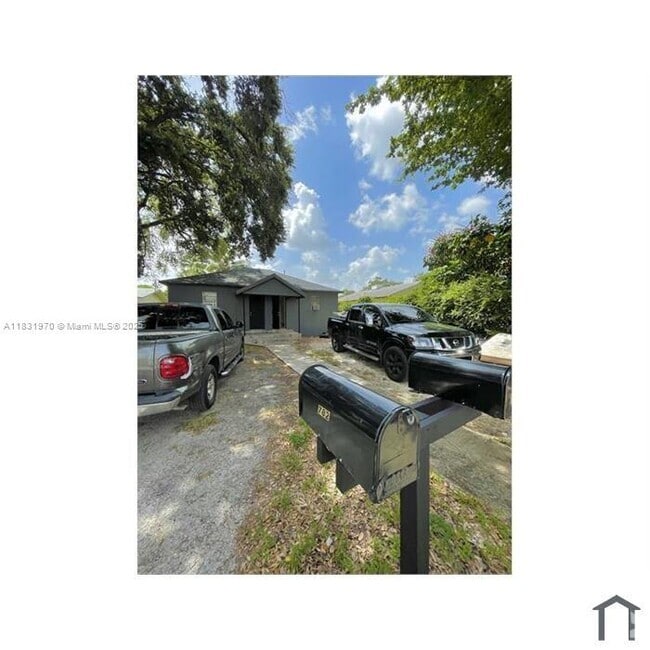Building Photo - 784 NW 100th St Unit C Rental