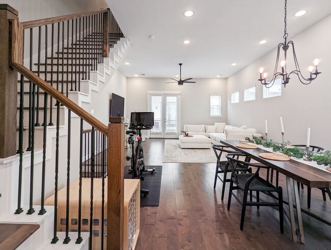 Photo - 1114 W 15th 1/2 St