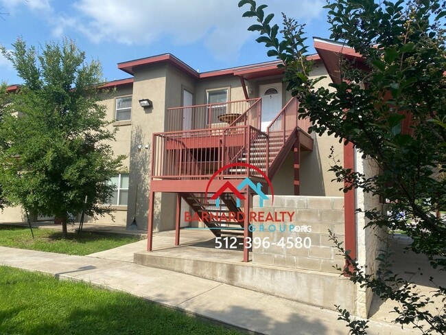 Photo - Available Now: Spacious 1 Bedroom, Walking Distance to the Heart of Downtown