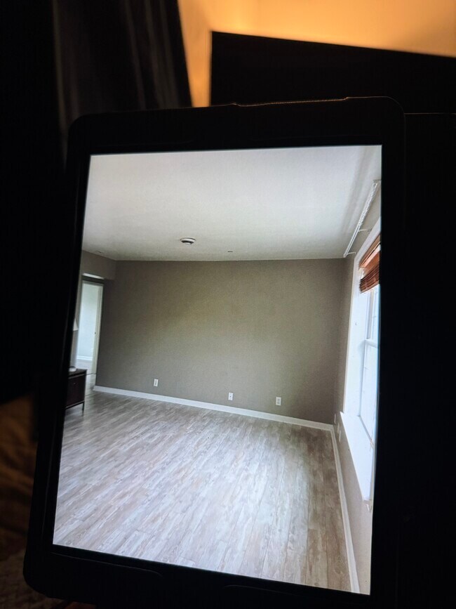 Photo - 75 S Maiden St Unidad 2