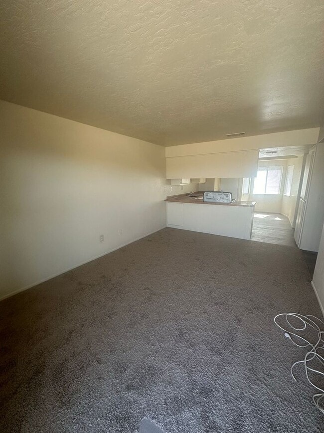 21335 Bear Valley Rd Unidad 2