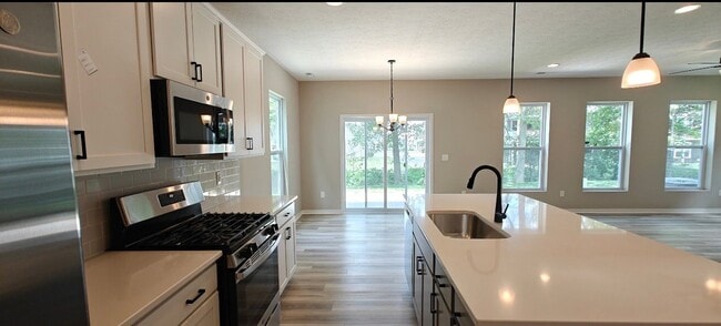 Photo - 3686 Shoal Way
