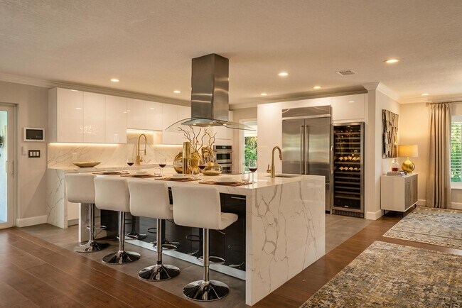 Photo - 5841 Bayview Dr