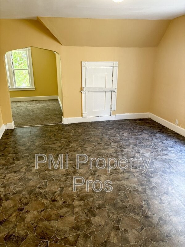 Photo - 2165 N 39th St