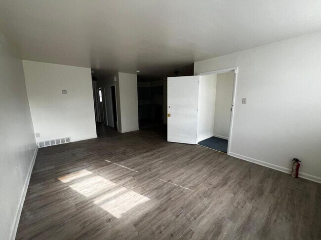 4039 Balwynne Park Rd Unit 2