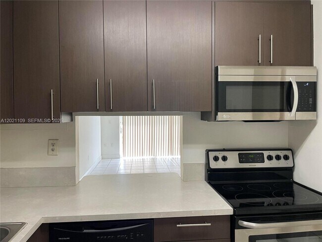Photo - 4920 NW 79th Ave Unit 212
