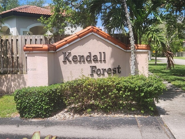 Building Photo - 11810 SW 80th St Unit 216
