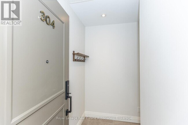 Photo - 1000 Bathurst St Unit 304