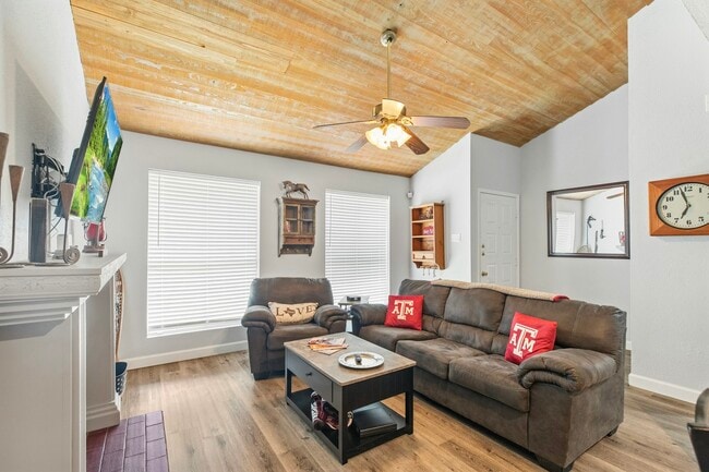 Photo - 1501 Stallings Dr Unit 67