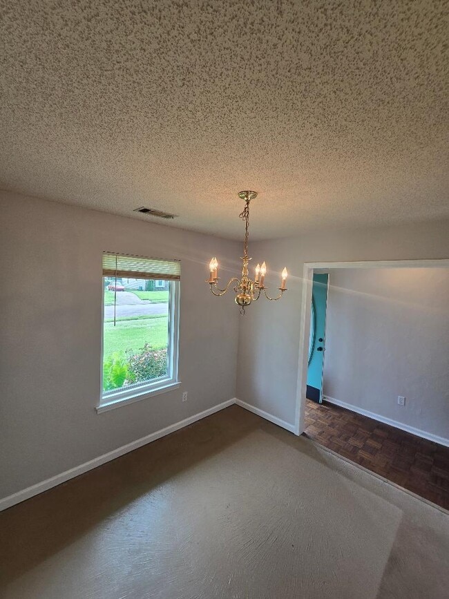 Photo - 4750 Crestfield Rd