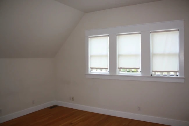 Photo - 213 E Cottage Grove Ave