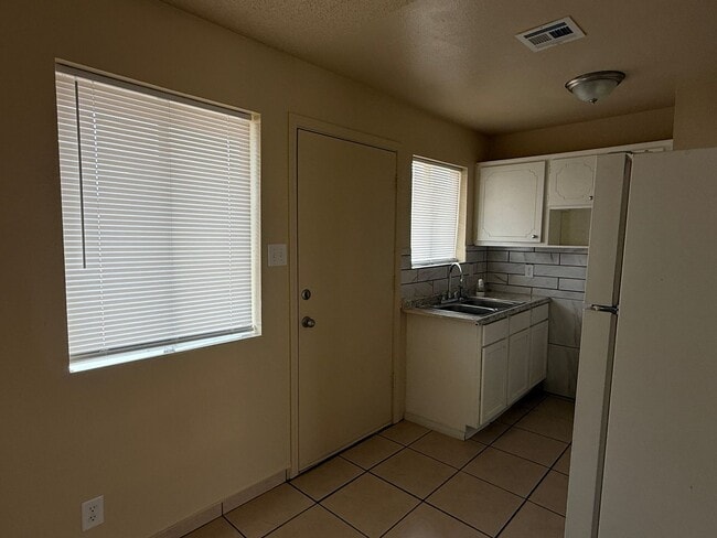 Photo - 907 W 21st St Unit Fourplex - 907 W 21st St