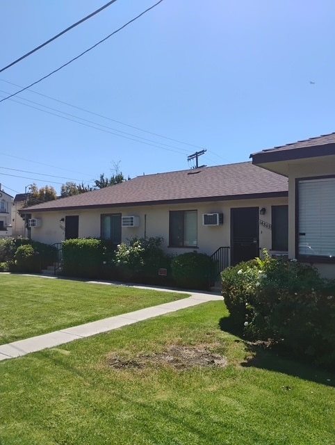 Front view - 14801 Burbank Blvd Unit 14801 Burbank Blvd