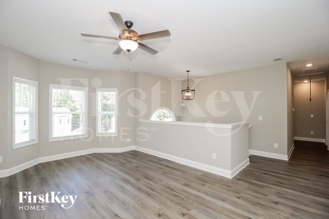 Photo - 108 Woodside Ct