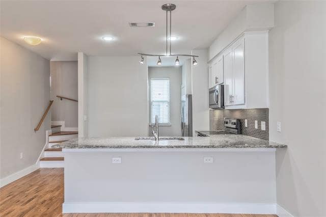 Photo - 6051 Ross Ave Unidad 130