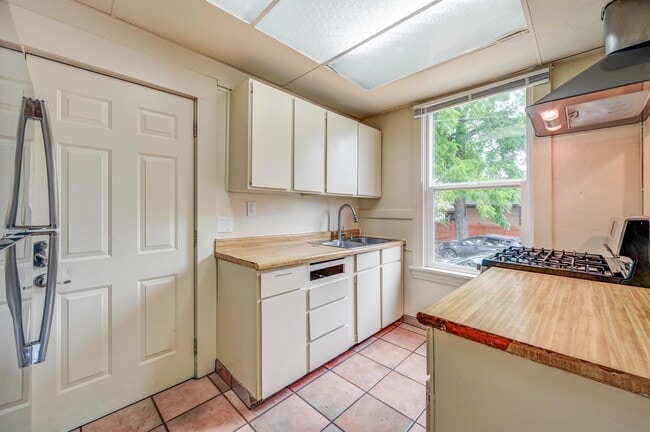 Photo - 5269 Brooklyn Ave NE