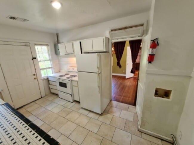 Photo - 139 Mt Vernon Dr Unit B